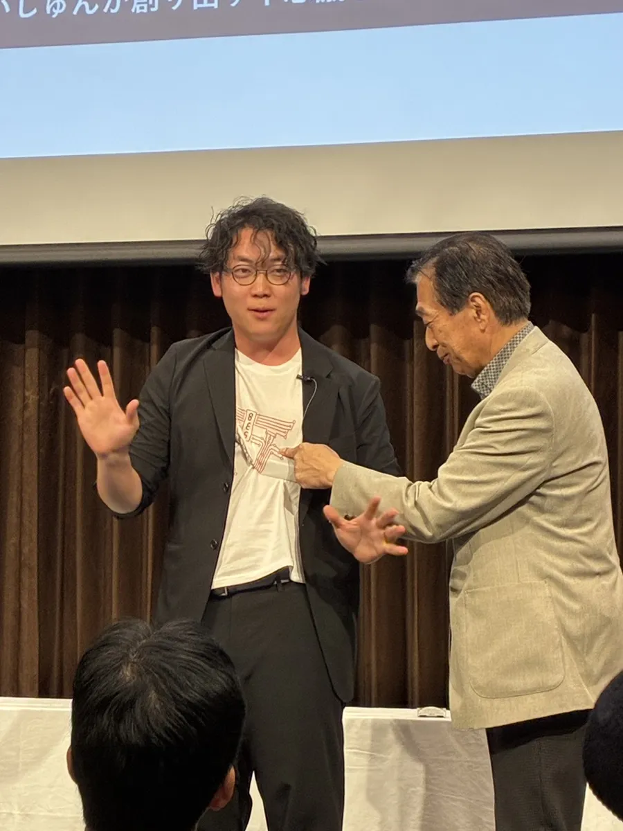 ステージにお招きした方とのマジック
